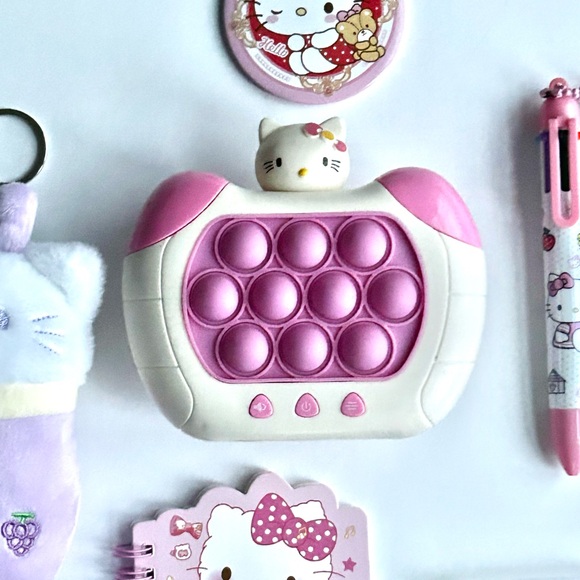 💝Hello Kitty Adorable 6-Piece Bundle (HK6P-5) - Picture 3 of 8